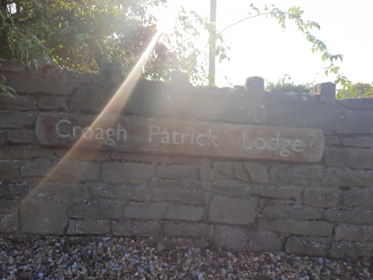 Croagh Patrick Lodge Apartment Westport Bagian luar foto