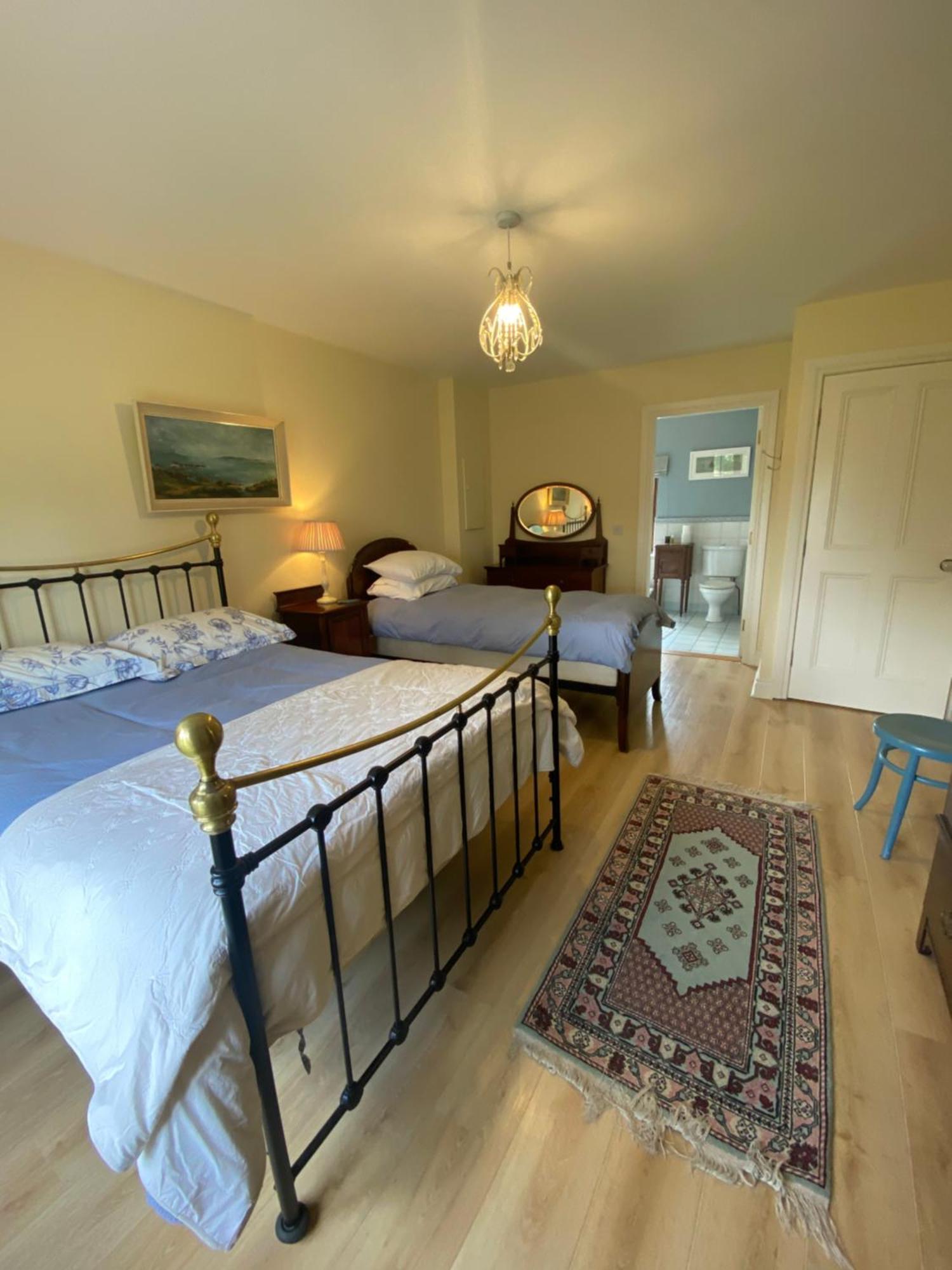 Croagh Patrick Lodge Apartment Westport Bagian luar foto