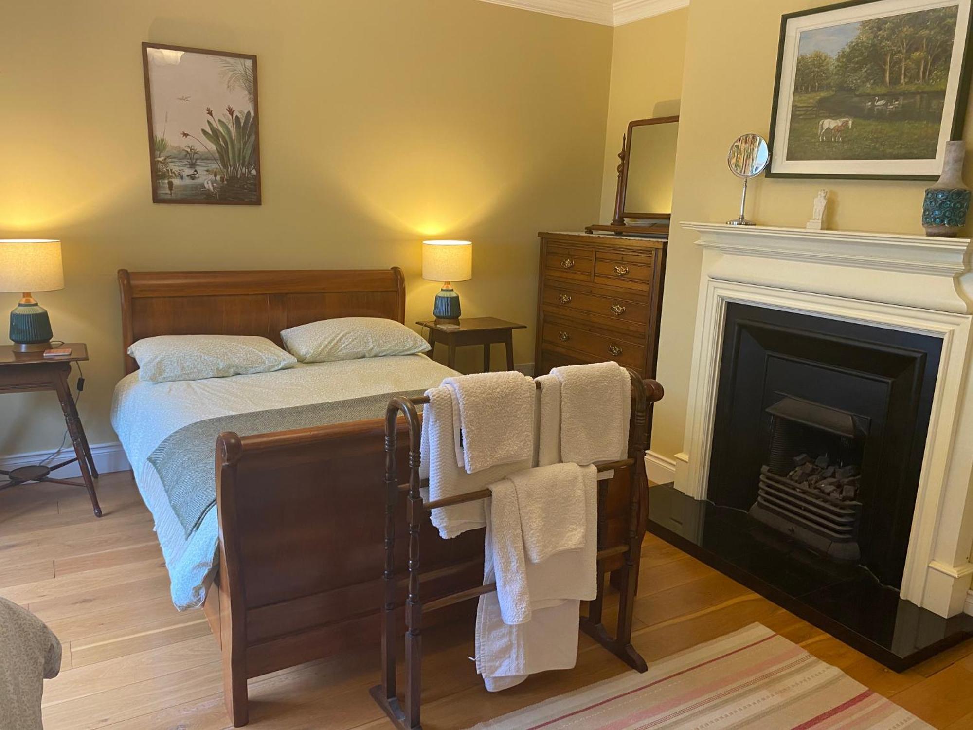 Croagh Patrick Lodge Apartment Westport Bagian luar foto