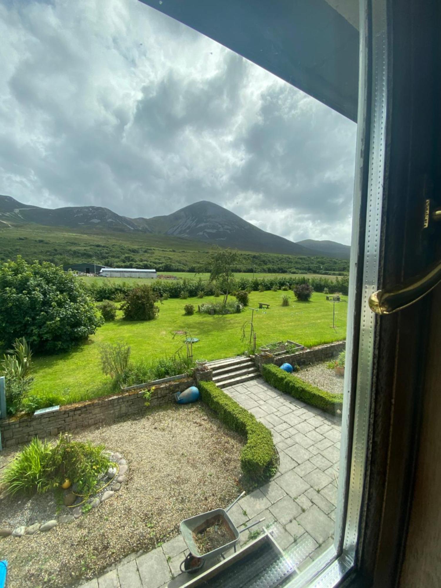 Croagh Patrick Lodge Apartment Westport Bagian luar foto